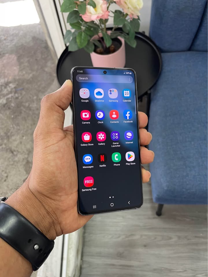 Samsung Galaxy S21 128 GB black